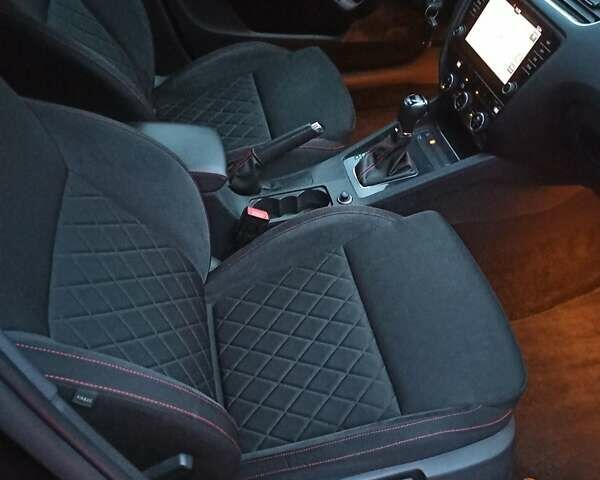 Черный Шкода Октавия, объемом двигателя 2 л и пробегом 238 тыс. км за 18200 $, фото 20 на Automoto.ua