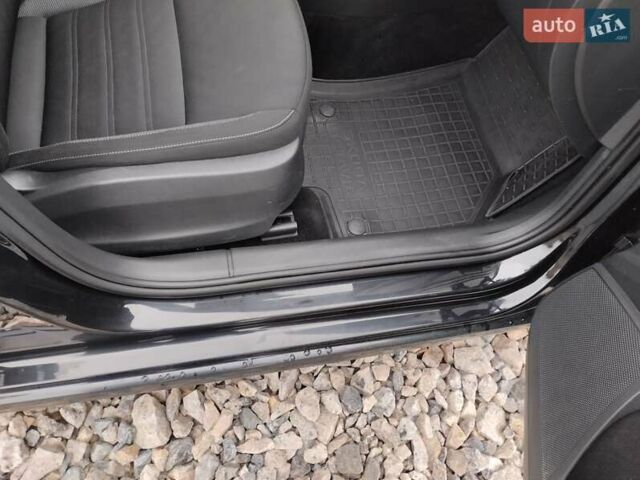 Черный Шкода Октавия, объемом двигателя 1.6 л и пробегом 220 тыс. км за 12350 $, фото 12 на Automoto.ua