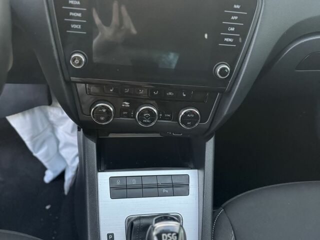 Черный Шкода Октавия, объемом двигателя 2 л и пробегом 150 тыс. км за 4999 $, фото 12 на Automoto.ua