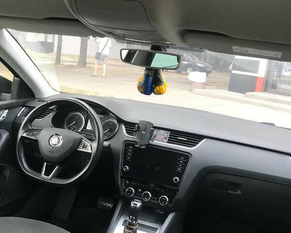 Шкода Октавия 2019 в Николаеве на Automoto.ua Черный Шкода Октавия, объемом двигателя 1.6 л и пробегом 226 тыс. км за 15300 $, фото 4 на Automoto.ua