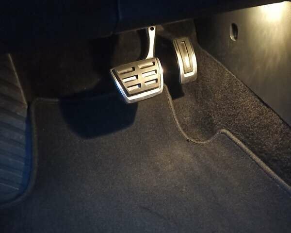 Черный Шкода Октавия, объемом двигателя 2 л и пробегом 238 тыс. км за 18200 $, фото 12 на Automoto.ua