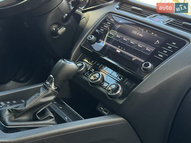 Чорний Шкода Октавія, об'ємом двигуна 2 л та пробігом 218 тис. км за 15299 $, фото 133 на Automoto.ua