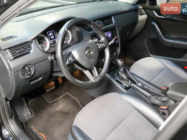 Черный Шкода Октавия, объемом двигателя 1.97 л и пробегом 279 тыс. км за 14900 $, фото 10 на Automoto.ua