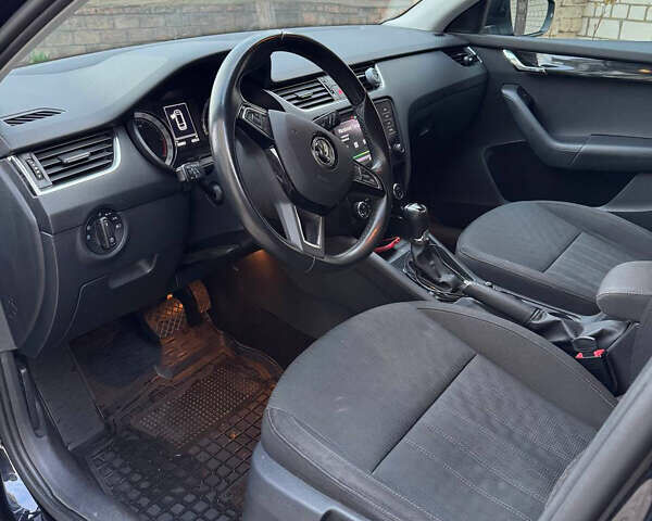 Черный Шкода Октавия, объемом двигателя 2 л и пробегом 267 тыс. км за 17850 $, фото 14 на Automoto.ua