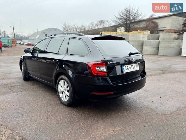 Черный Шкода Октавия, объемом двигателя 1.8 л и пробегом 225 тыс. км за 16000 $, фото 6 на Automoto.ua