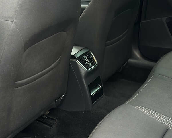 Черный Шкода Октавия, объемом двигателя 1.6 л и пробегом 204 тыс. км за 15200 $, фото 23 на Automoto.ua