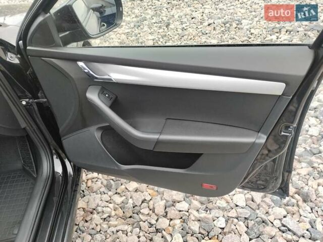 Черный Шкода Октавия, объемом двигателя 1.6 л и пробегом 220 тыс. км за 12350 $, фото 10 на Automoto.ua