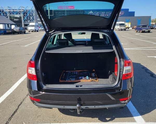 Шкода Октавия 2020 в Киеве на Automoto.ua Черный Шкода Октавия, объемом двигателя 1.97 л и пробегом 248 тыс. км за 16500 $, фото 6 на Automoto.ua