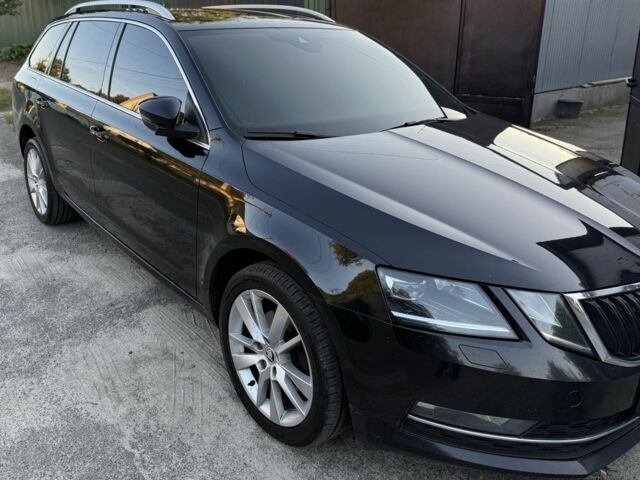 Черный Шкода Октавия, объемом двигателя 2 л и пробегом 320 тыс. км за 18300 $, фото 1 на Automoto.ua