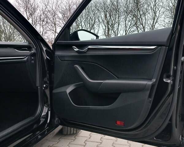 Черный Шкода Октавия, объемом двигателя 2 л и пробегом 168 тыс. км за 20699 $, фото 43 на Automoto.ua