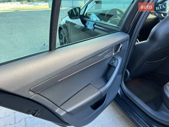 Черный Шкода Октавия, объемом двигателя 2 л и пробегом 245 тыс. км за 22300 $, фото 46 на Automoto.ua