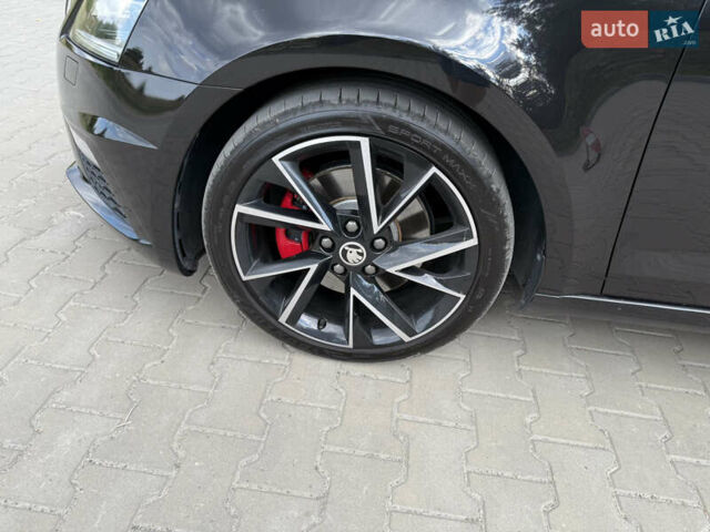 Черный Шкода Октавия, объемом двигателя 2 л и пробегом 245 тыс. км за 22300 $, фото 5 на Automoto.ua