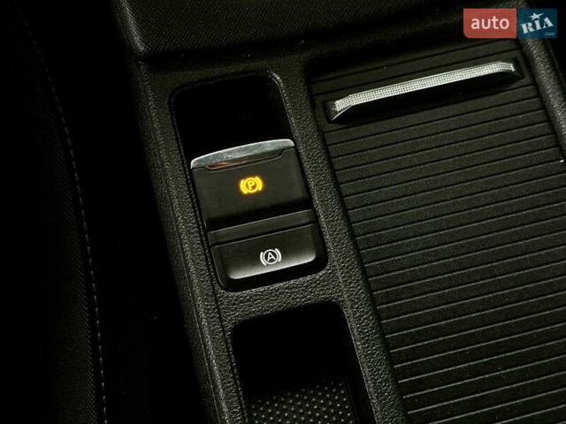 Шкода Октавия 2020 в Виннице на Automoto.ua Черный Шкода Октавия, объемом двигателя 1.97 л и пробегом 250 тыс. км за 18600 $, фото 26 на Automoto.ua