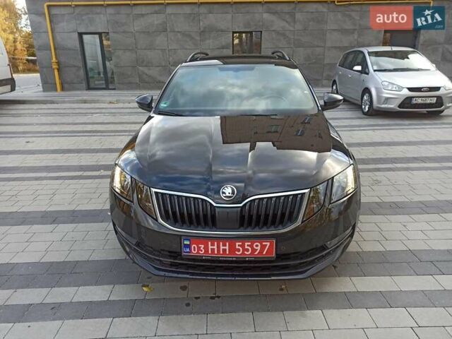 Шкода Октавия 2020 в Луцке на Automoto.ua Черный Шкода Октавия, объемом двигателя 2 л и пробегом 220 тыс. км за 17500 $, фото 3 на Automoto.ua