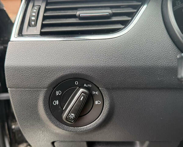 Чорний Шкода Октавія, об'ємом двигуна 1.97 л та пробігом 260 тис. км за 15500 $, фото 16 на Automoto.ua