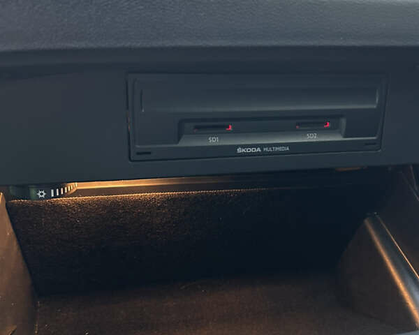 Черный Шкода Октавия, объемом двигателя 2 л и пробегом 203 тыс. км за 19500 $, фото 25 на Automoto.ua