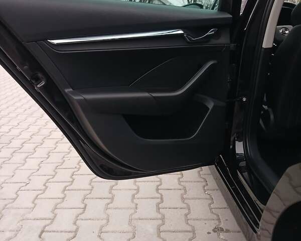 Черный Шкода Октавия, объемом двигателя 2 л и пробегом 168 тыс. км за 20699 $, фото 35 на Automoto.ua