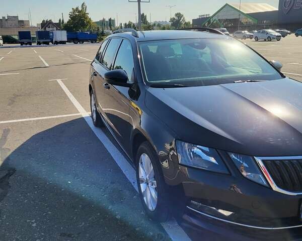 Шкода Октавия 2020 в Киеве на Automoto.ua Черный Шкода Октавия, объемом двигателя 1.97 л и пробегом 248 тыс. км за 16500 $, фото 2 на Automoto.ua