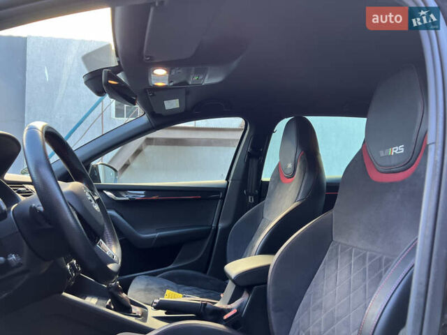 Черный Шкода Октавия, объемом двигателя 2 л и пробегом 245 тыс. км за 22300 $, фото 45 на Automoto.ua