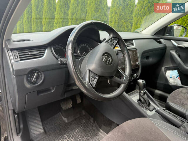 Чорний Шкода Октавія, об'ємом двигуна 1.97 л та пробігом 260 тис. км за 15500 $, фото 10 на Automoto.ua