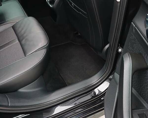 Черный Шкода Октавия, объемом двигателя 2 л и пробегом 168 тыс. км за 20699 $, фото 48 на Automoto.ua