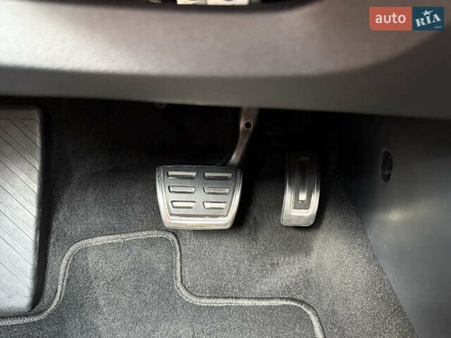 Черный Шкода Октавия, объемом двигателя 2 л и пробегом 245 тыс. км за 22300 $, фото 18 на Automoto.ua