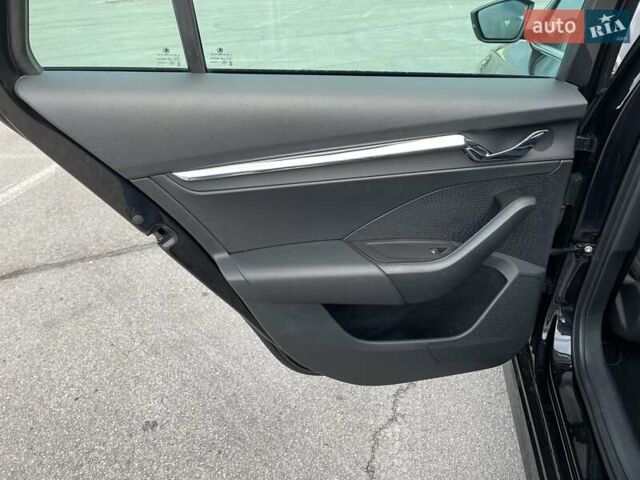 Черный Шкода Октавия, объемом двигателя 2 л и пробегом 233 тыс. км за 20200 $, фото 26 на Automoto.ua