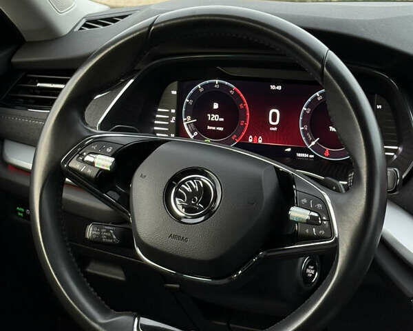 Черный Шкода Октавия, объемом двигателя 2 л и пробегом 182 тыс. км за 21700 $, фото 156 на Automoto.ua
