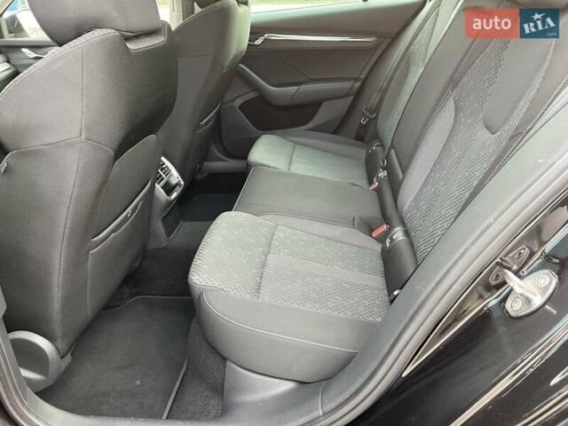 Черный Шкода Октавия, объемом двигателя 2 л и пробегом 233 тыс. км за 20200 $, фото 27 на Automoto.ua