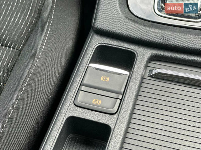 Черный Шкода Октавия, объемом двигателя 2 л и пробегом 275 тыс. км за 17999 $, фото 26 на Automoto.ua