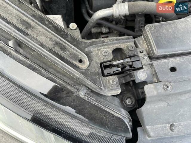 Черный Шкода Октавия, объемом двигателя 2 л и пробегом 233 тыс. км за 20200 $, фото 52 на Automoto.ua