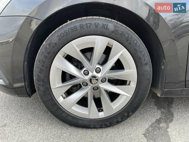 Черный Шкода Октавия, объемом двигателя 2 л и пробегом 233 тыс. км за 20200 $, фото 68 на Automoto.ua