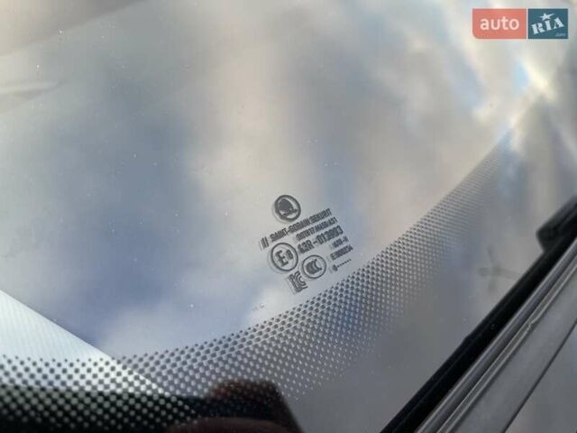 Черный Шкода Октавия, объемом двигателя 2 л и пробегом 233 тыс. км за 20200 $, фото 57 на Automoto.ua