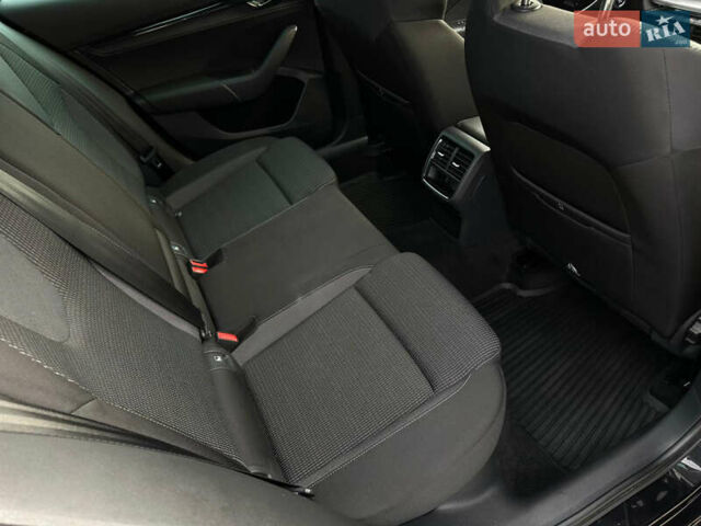 Черный Шкода Октавия, объемом двигателя 2 л и пробегом 275 тыс. км за 17999 $, фото 22 на Automoto.ua