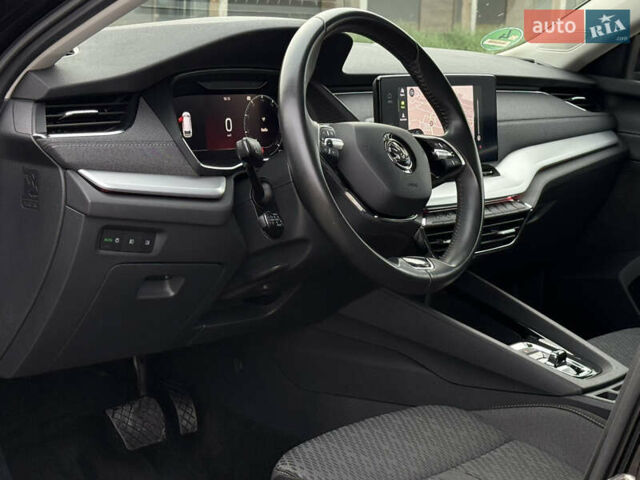 Черный Шкода Октавия, объемом двигателя 2 л и пробегом 182 тыс. км за 21700 $, фото 142 на Automoto.ua