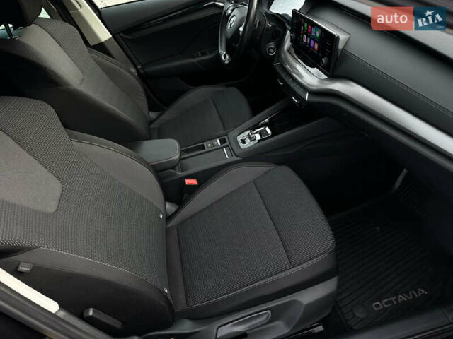 Черный Шкода Октавия, объемом двигателя 2 л и пробегом 275 тыс. км за 17999 $, фото 20 на Automoto.ua