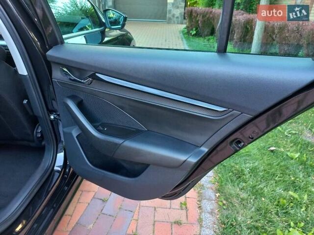 Черный Шкода Октавия, объемом двигателя 2 л и пробегом 224 тыс. км за 19499 $, фото 37 на Automoto.ua