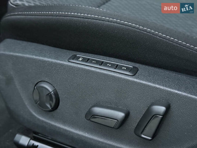 Черный Шкода Октавия, объемом двигателя 2 л и пробегом 185 тыс. км за 20890 $, фото 85 на Automoto.ua