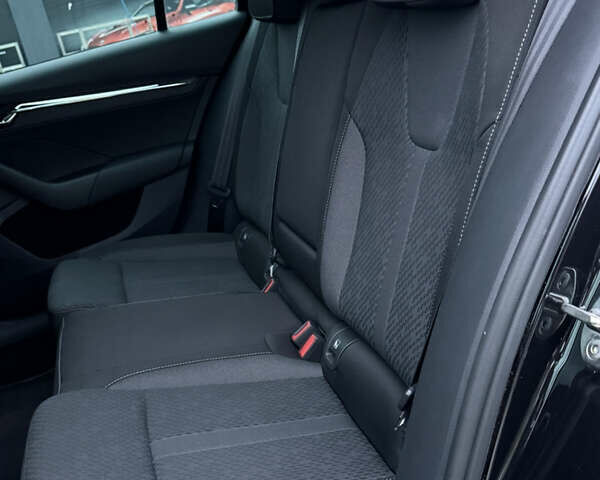 Чорний Шкода Октавія, об'ємом двигуна 2 л та пробігом 185 тис. км за 20990 $, фото 51 на Automoto.ua