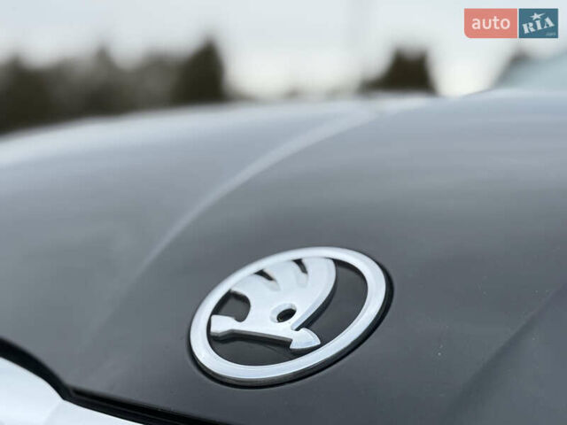 Черный Шкода Октавия, объемом двигателя 2 л и пробегом 185 тыс. км за 20890 $, фото 22 на Automoto.ua