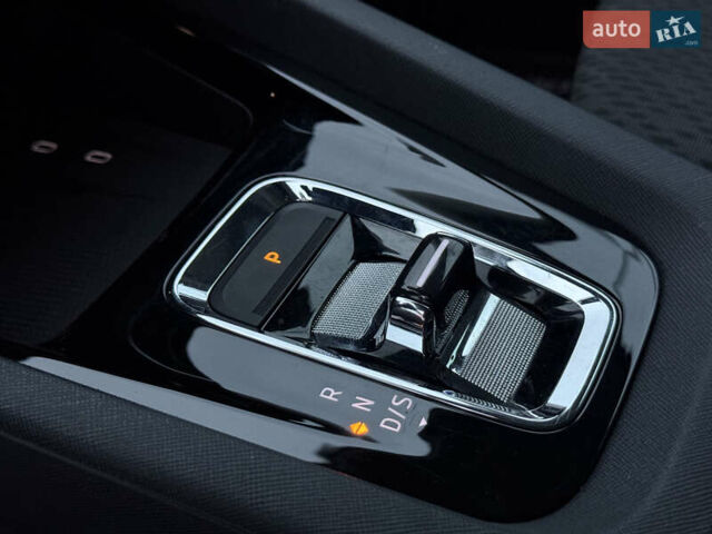 Черный Шкода Октавия, объемом двигателя 2 л и пробегом 185 тыс. км за 20890 $, фото 88 на Automoto.ua