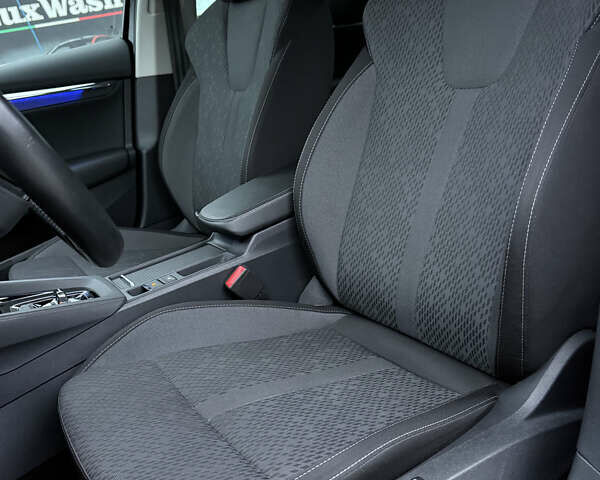 Черный Шкода Октавия, объемом двигателя 2 л и пробегом 185 тыс. км за 20890 $, фото 84 на Automoto.ua