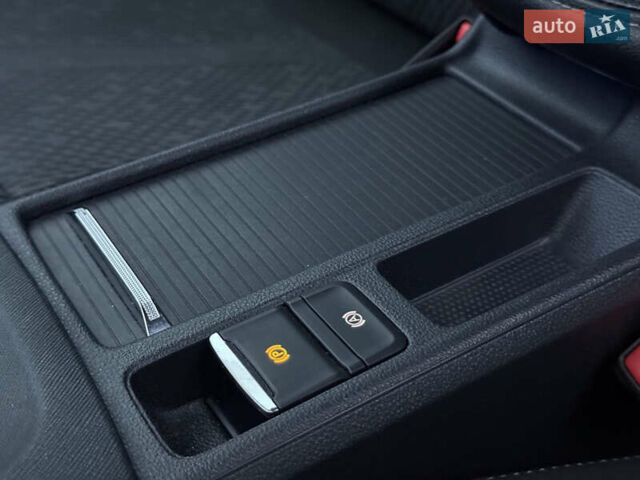 Черный Шкода Октавия, объемом двигателя 2 л и пробегом 185 тыс. км за 20890 $, фото 89 на Automoto.ua