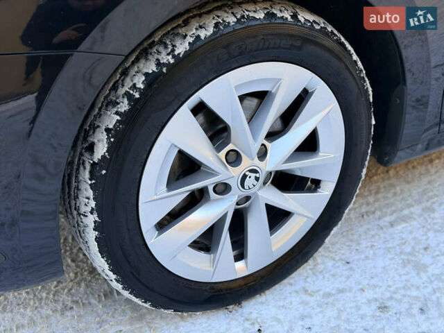 Черный Шкода Октавия, объемом двигателя 1.97 л и пробегом 248 тыс. км за 18999 $, фото 8 на Automoto.ua