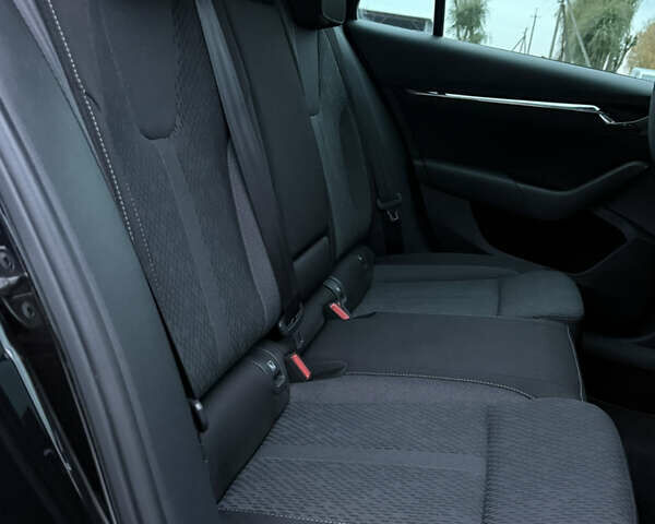 Чорний Шкода Октавія, об'ємом двигуна 2 л та пробігом 185 тис. км за 20990 $, фото 54 на Automoto.ua