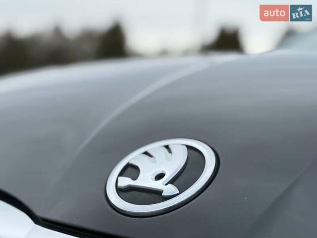 Чорний Шкода Октавія, об'ємом двигуна 2 л та пробігом 185 тис. км за 20990 $, фото 7 на Automoto.ua