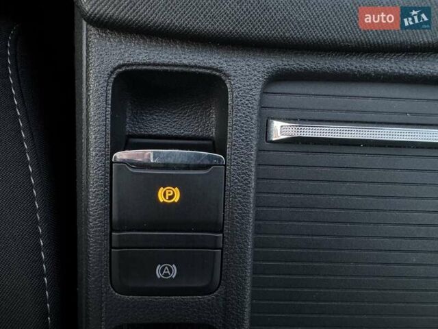 Черный Шкода Октавия, объемом двигателя 2 л и пробегом 175 тыс. км за 21800 $, фото 29 на Automoto.ua
