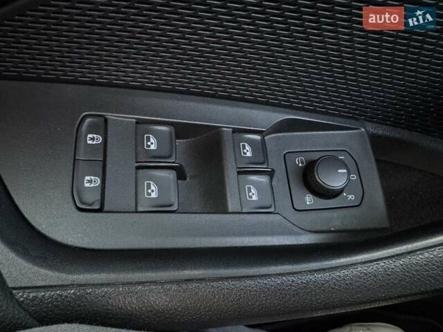 Черный Шкода Октавия, объемом двигателя 2 л и пробегом 175 тыс. км за 21800 $, фото 31 на Automoto.ua