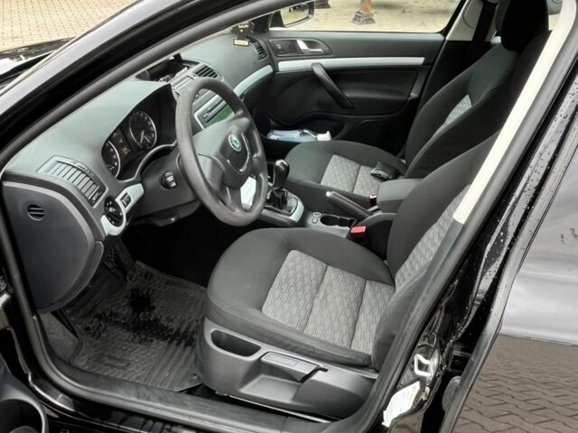 Шкода Октавия 2008 в Запорожье на Automoto.ua Черный Шкода Октавия, объемом двигателя 1.9 л и пробегом 283 тыс. км за 2300 $, фото 7 на Automoto.ua