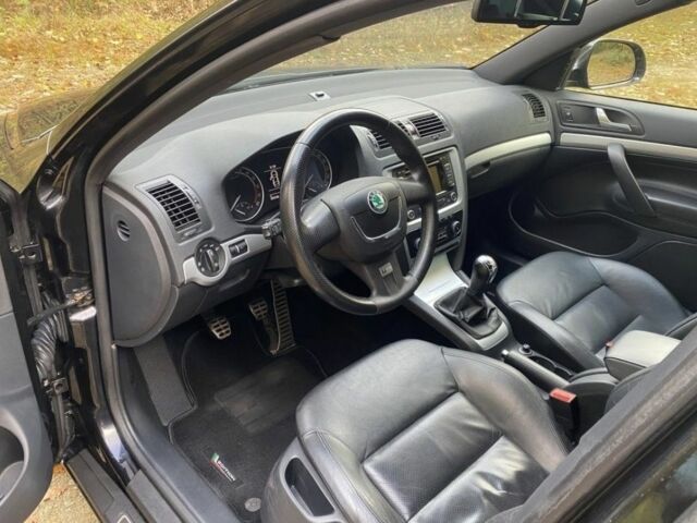 Чорний Шкода Октавія, об'ємом двигуна 2 л та пробігом 250 тис. км за 2800 $, фото 9 на Automoto.ua